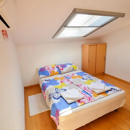 Beni Apartment *